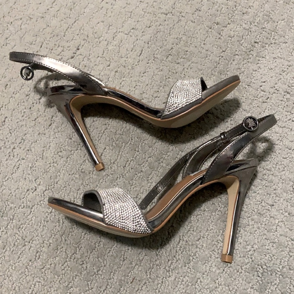 Steve Madden pewter silver metallic heels